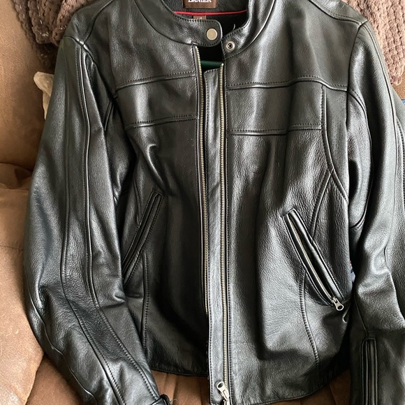 Three black jackets - Picture 6 of 8